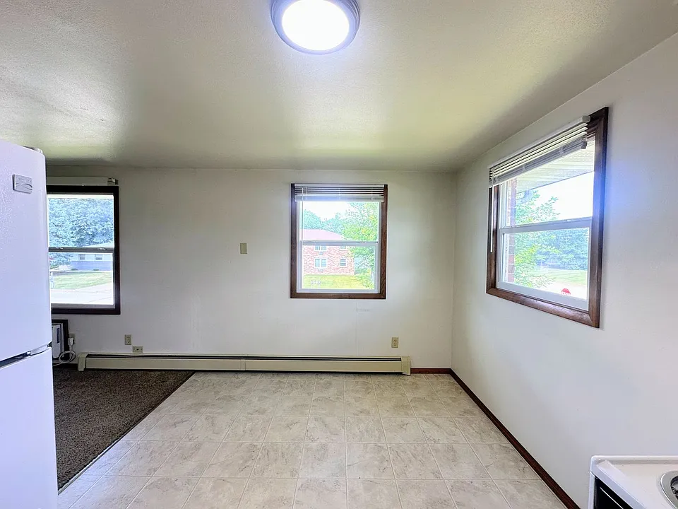 1241 Apache Ave