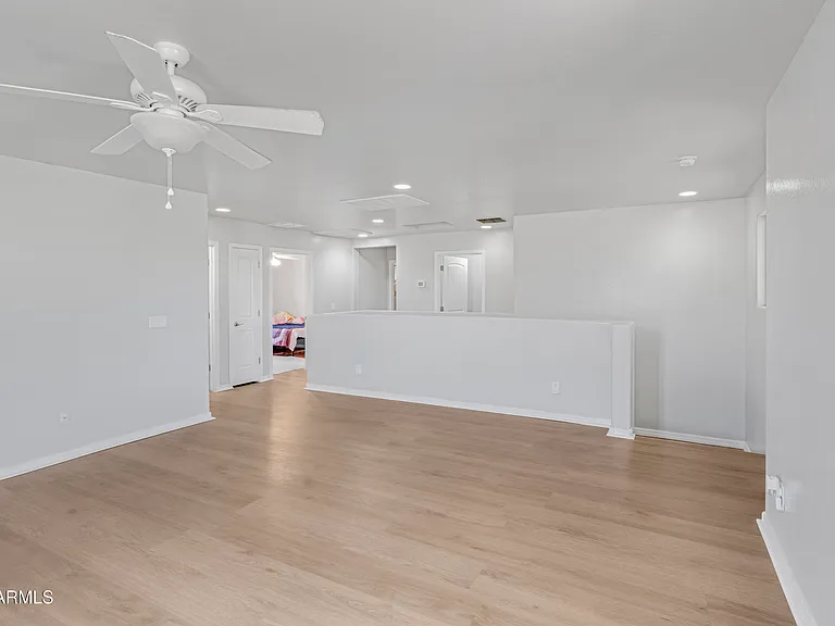 40893 W Bedford Dr — Photo 15