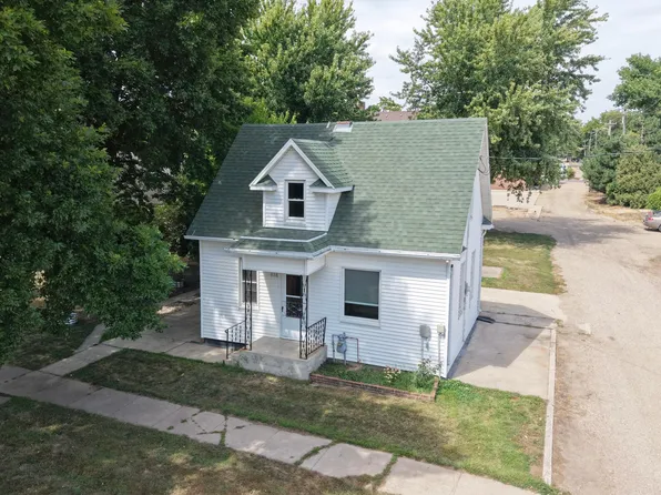 838 7th St, Westbrook, MN 56183