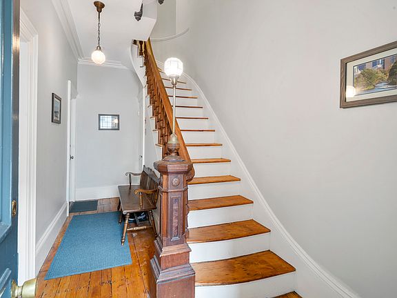 5th image of 53 Elm St #Penthouse 3