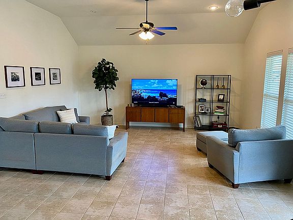 2nd image of 407 Cypress Garden Dr