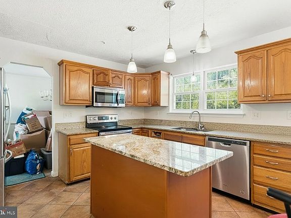 3rd image of 11006 Pelican Dr