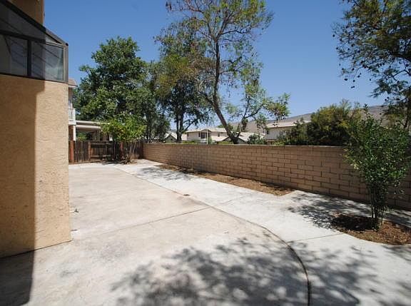 3rd image of 18407 NE 27th Ct