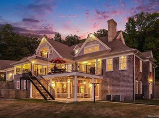 630 Oakwood Dr, Glastonbury, CT 06033