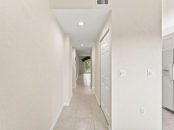 3rd image of 7623 SOUTHAMPTON Terrace #312