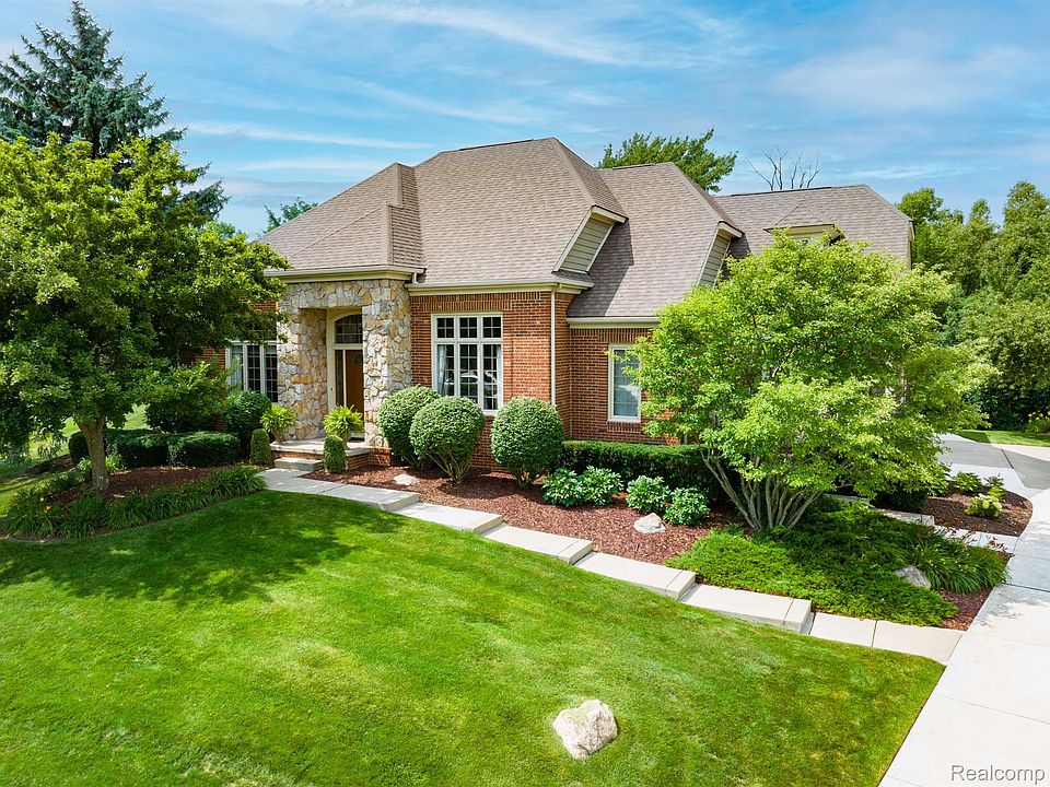 1st image of 48938 Wildwood Ct