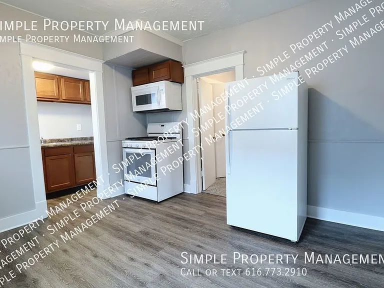 920 4th St NW #2 — Photo 11