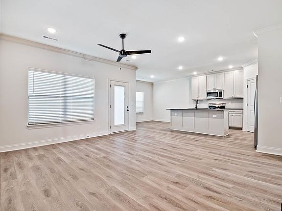 5th image of 1057 Nottington St