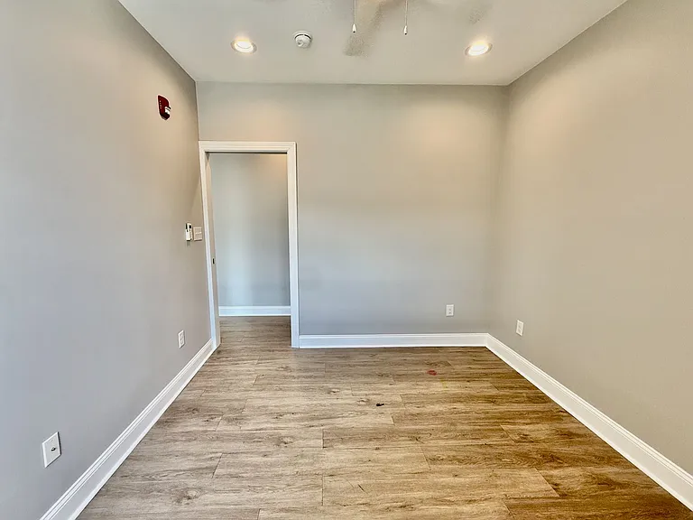 2240 S 11th St — Photo 18