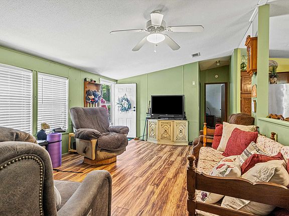 3rd image of 217 Kant Cir