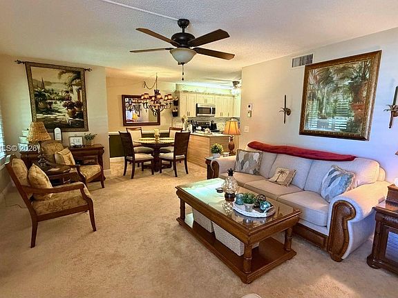5th image of 3561 Pine Tree Ct APT D-1