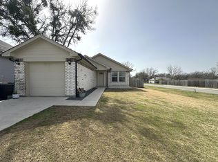 300 Lipscomb St, Cleburne, TX 76031