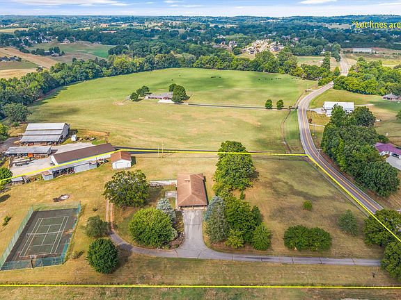 3rd image of 3804 Sevierville Rd