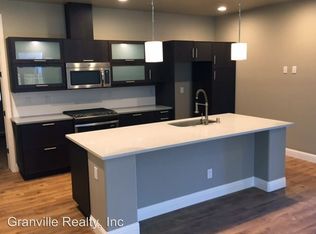 1018 E Carnoustie Ave, Fresno, CA 93730