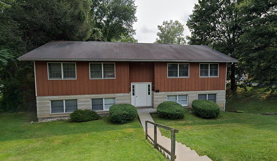 1st image of 15 Fairmor Dr #2