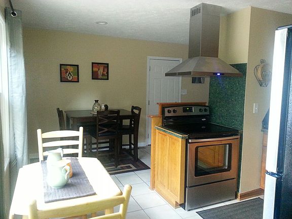 3rd image of 431 Sabo Dr