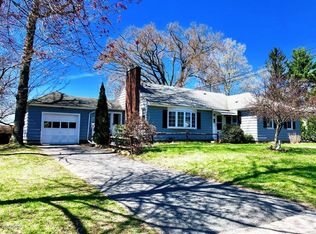 107 Birch Grove Dr, Pittsfield, MA 01201