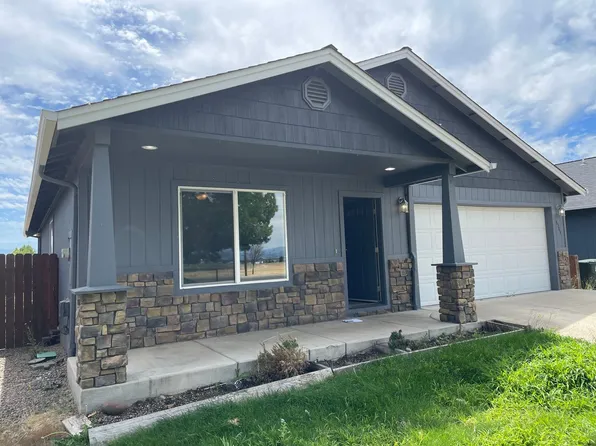 3564 Avenue G, White City, OR 97503