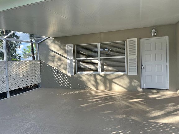 Screened in front porch
