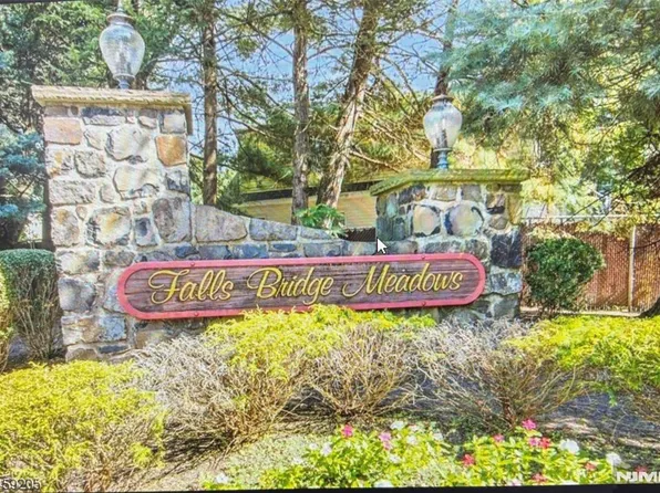 62 Falls Bridge Drive #419, Totowa, NJ 07512
