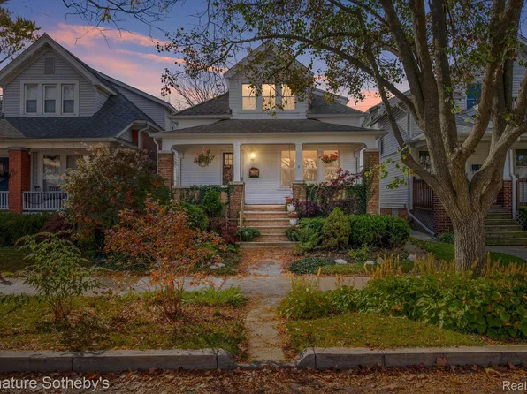 1079 Maryland St, Grosse Pointe Park, MI 48230