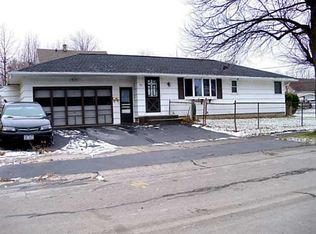 93 Fox St, Rochester, NY 14615