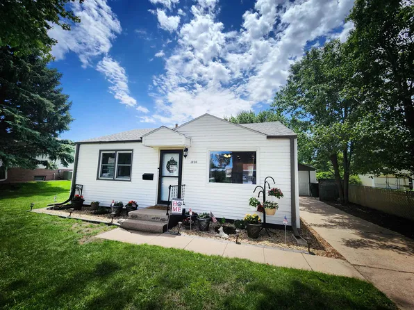1420 W 20th St, Kearney, NE 68845