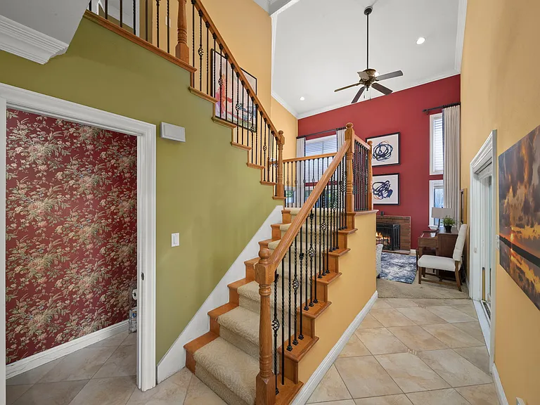 25685 Lupita Dr — Photo 6
