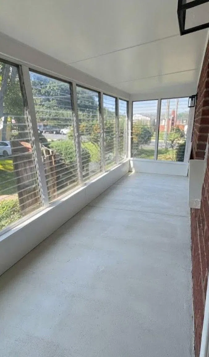 5 bed, 3.0 bath, 1152 sqft, $2,900 — Photo 2