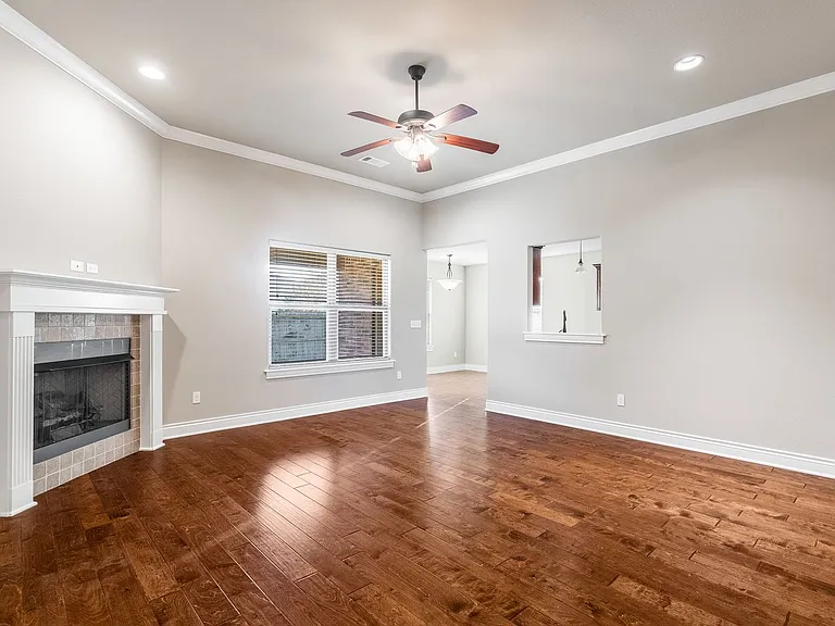 7587 Brooklyn Ave — Photo 3