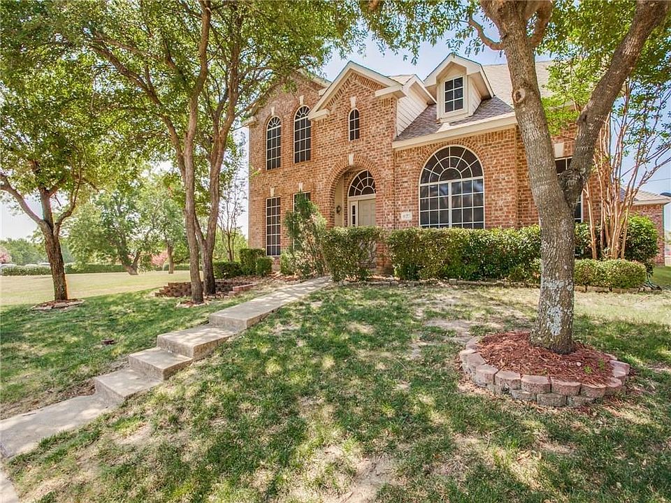 1st image of 423 Monterrey Dr