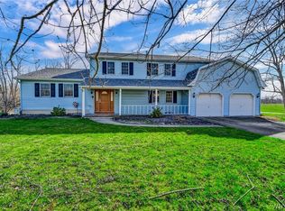 7445 Salt Rd, Clarence Center, NY 14032