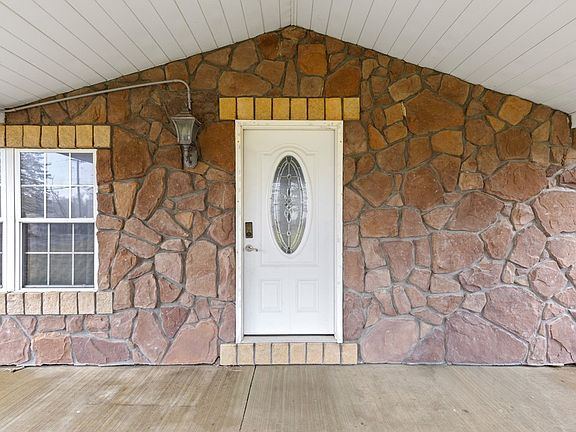 2nd image of 1180 Stone Church Road
