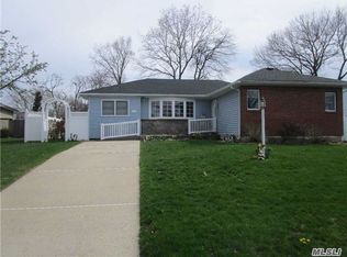 931 Melvin Dr, Bellmore, NY 11710