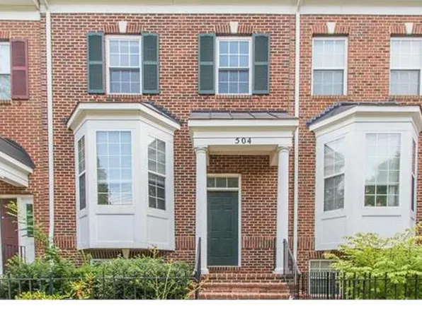 504 Redland Blvd, Rockville, MD 20850