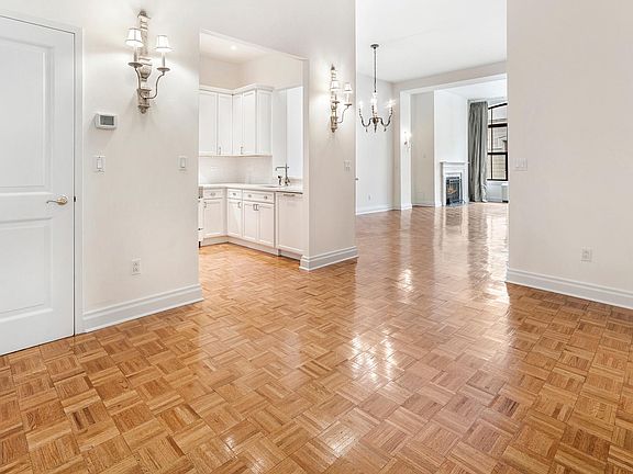 Spacious entry foyer