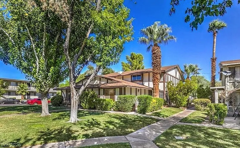 2 bed, 1.5 bath, 1152 sqft, $1,500 — Photo 1