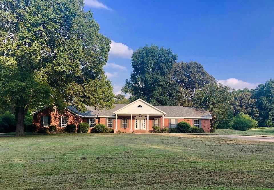 1st image of 215 Rachelle Dr