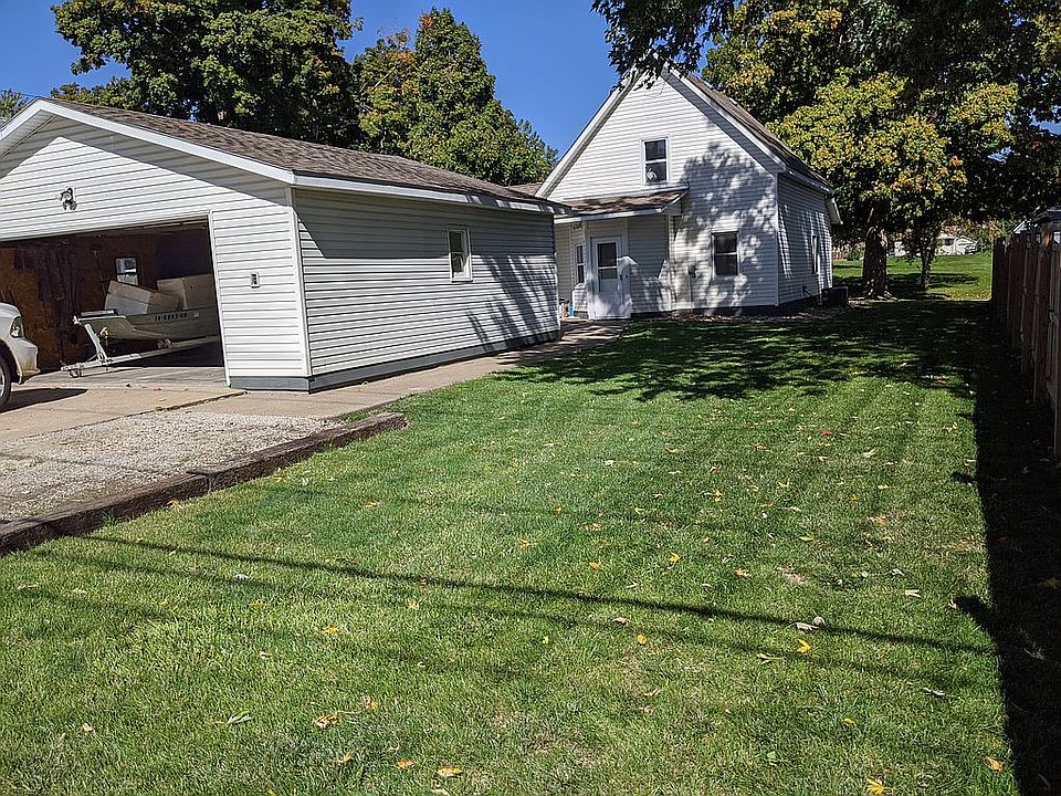 1st image of 706 W Robinson St