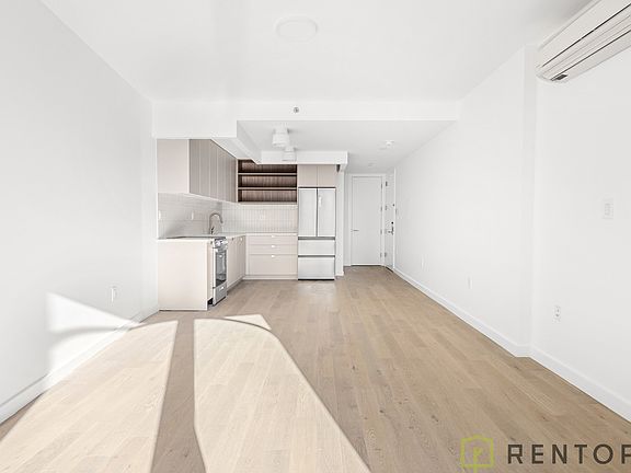 5th image of 210 Greenpoint Ave #2Q