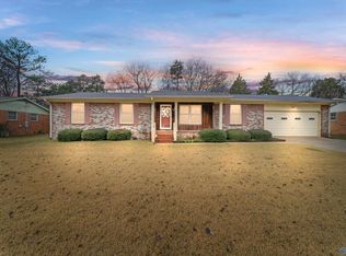 5010 Lumary Dr NW, Huntsville, AL 35810