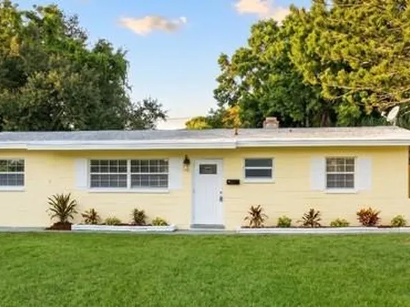 4161 Bluefish Dr SE, Saint Petersburg, FL 33705