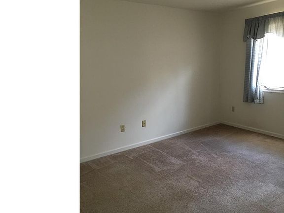 5th image of 155 S Orchard Ave