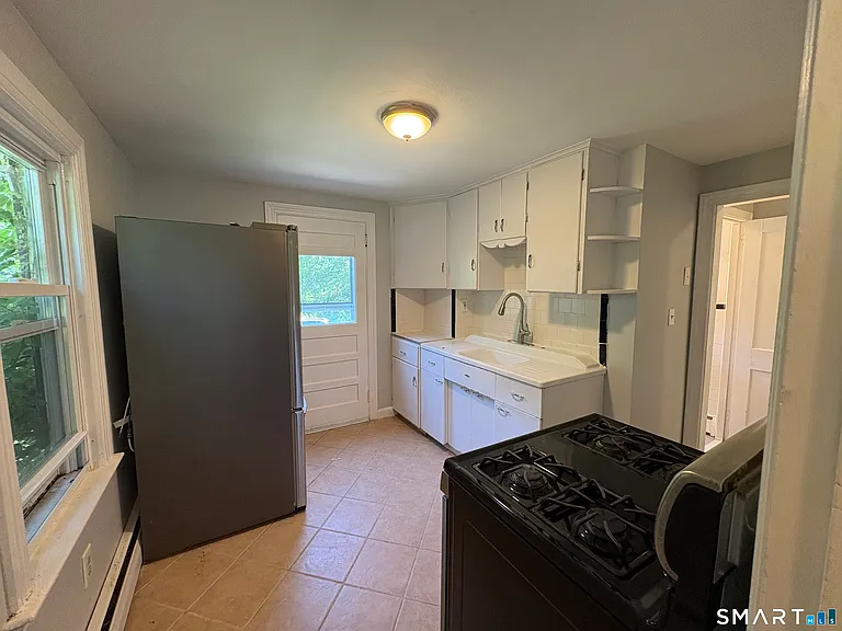 220 School St — Photo 6