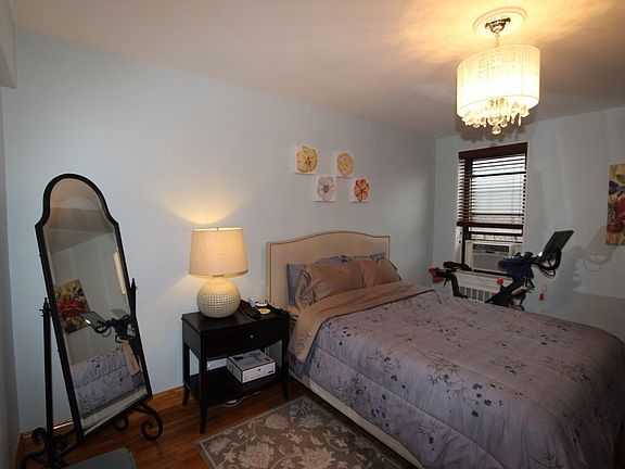 5th image of 2209 Knapp St #4J