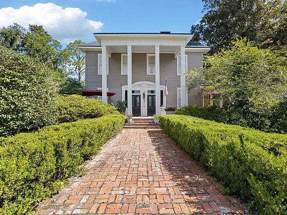 16 Web Or Mls 219 Livingston St