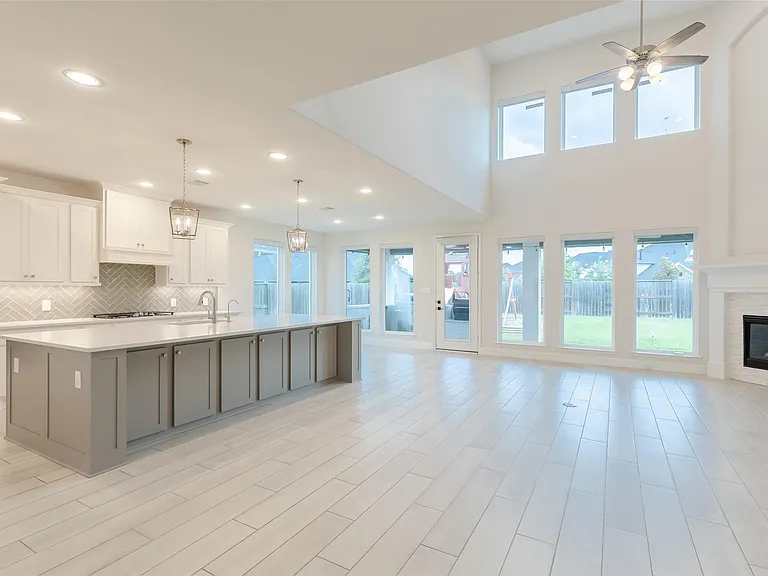 3114 Swift Way — Photo 9