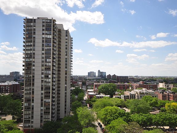 4th image of 1366 N Dearborn St APT 14C