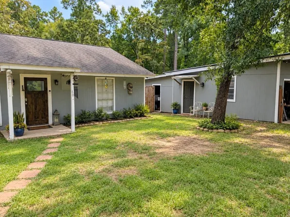 605 County Rd, Goodrich, TX 77335