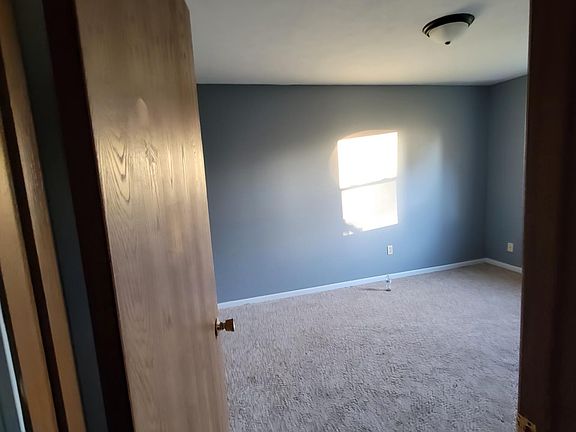 3rd image of 2373 Edgewater Dr NE #A